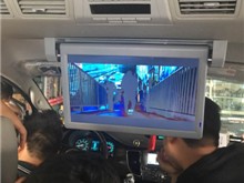 無(wú)包圍車(chē)載電動(dòng)顯示器榮裝江淮商務(wù)車(chē)